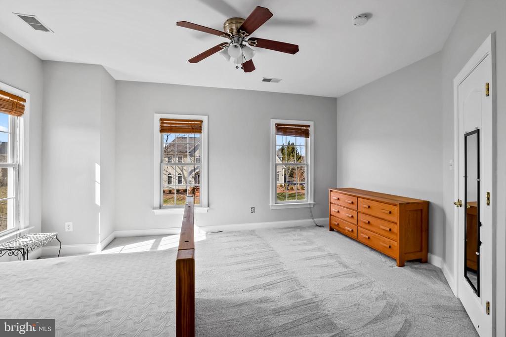 16620 ELK RUN CT