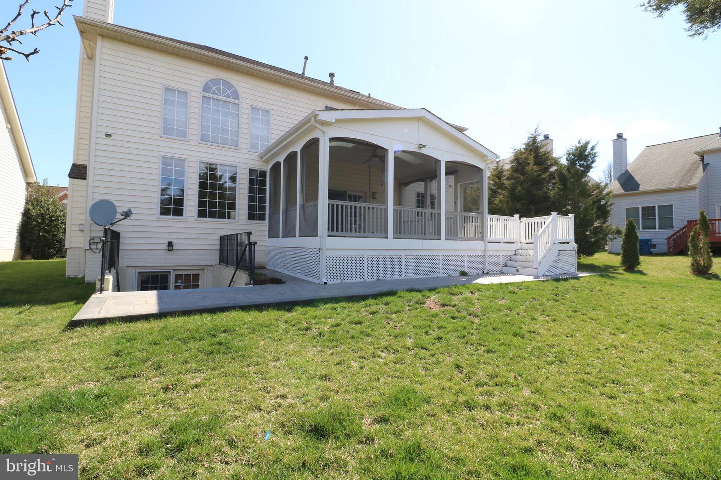 25497 CARRINGTON DR