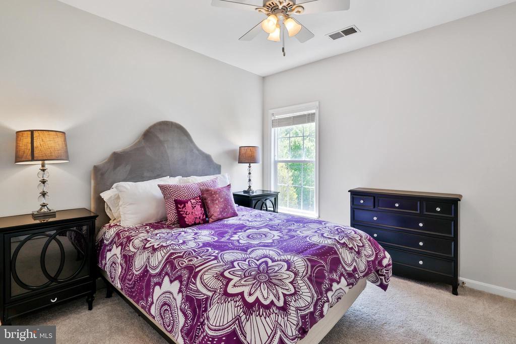 44161 Navajo Dr