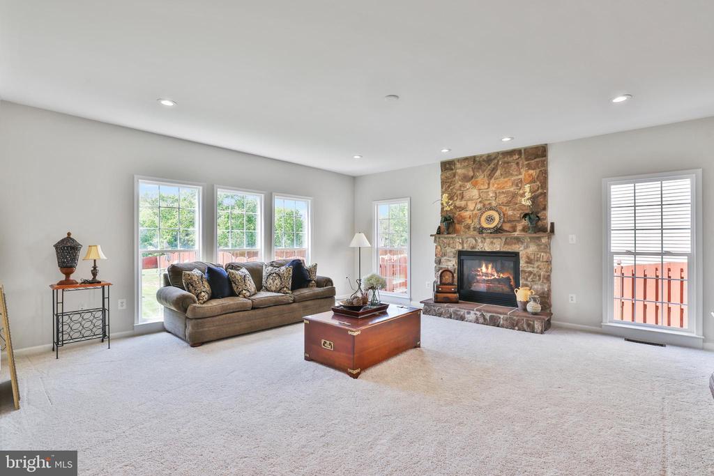 44161 Navajo Dr