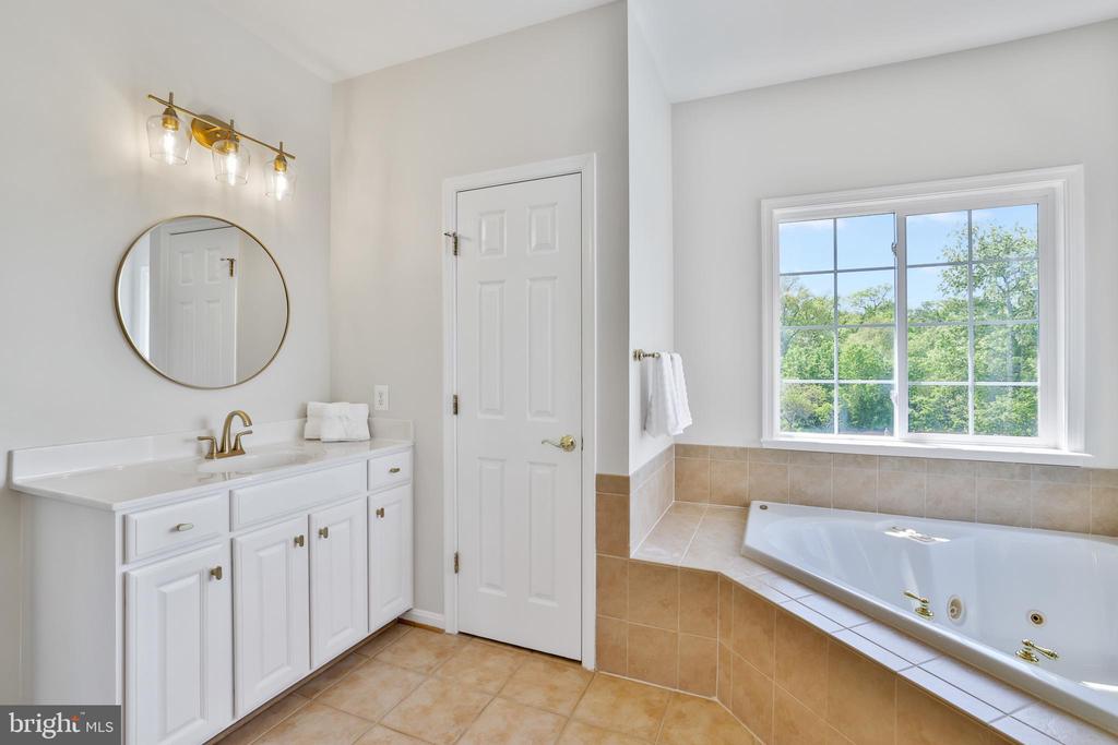 44161 Navajo Dr