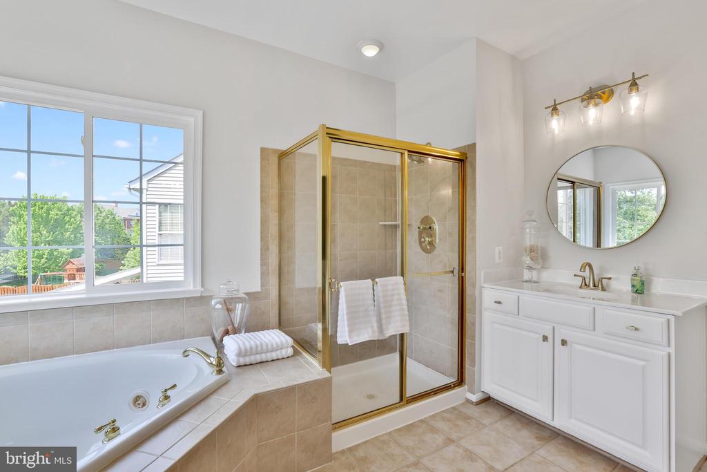 44161 Navajo Dr