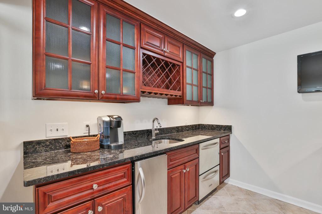 44161 Navajo Dr