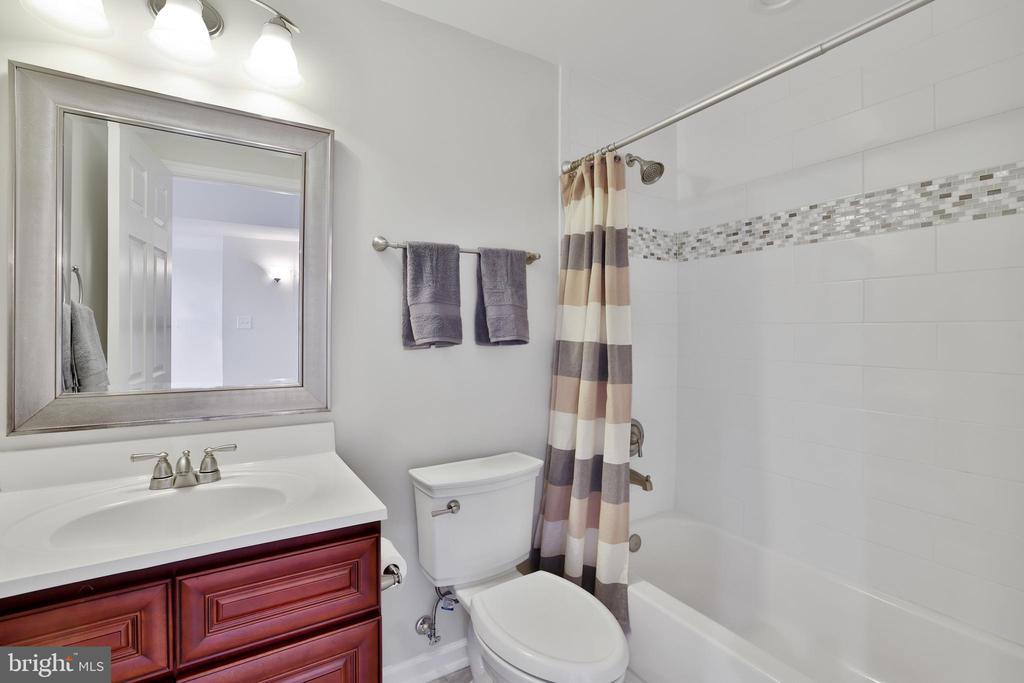 44161 Navajo Dr