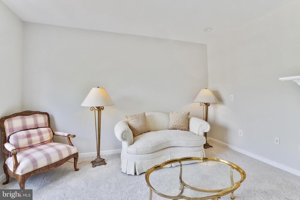 44161 Navajo Dr