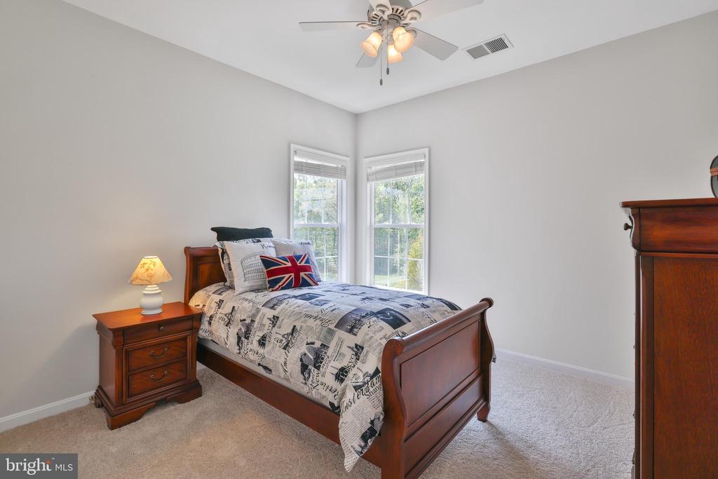 44161 Navajo Dr