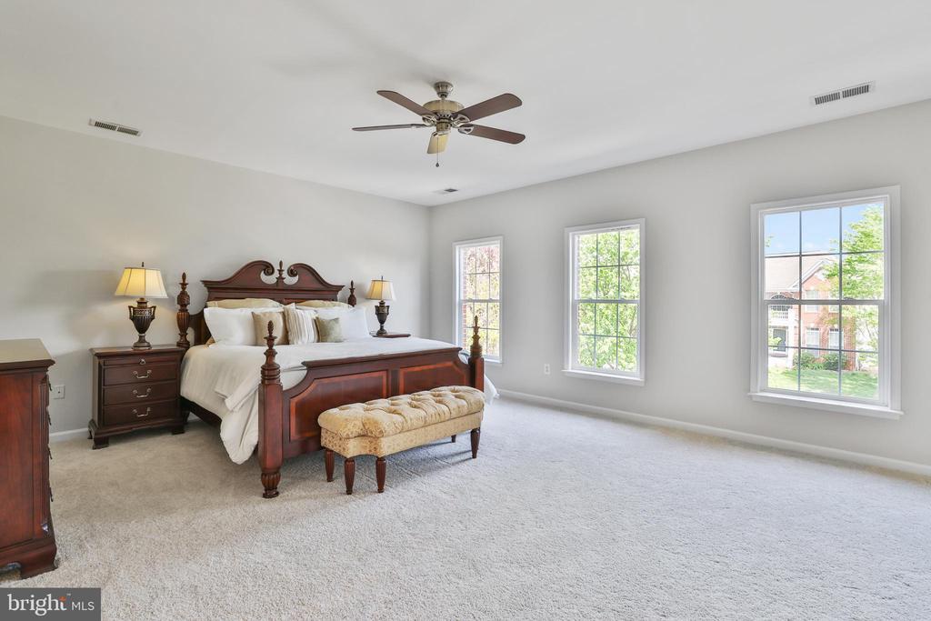 44161 Navajo Dr