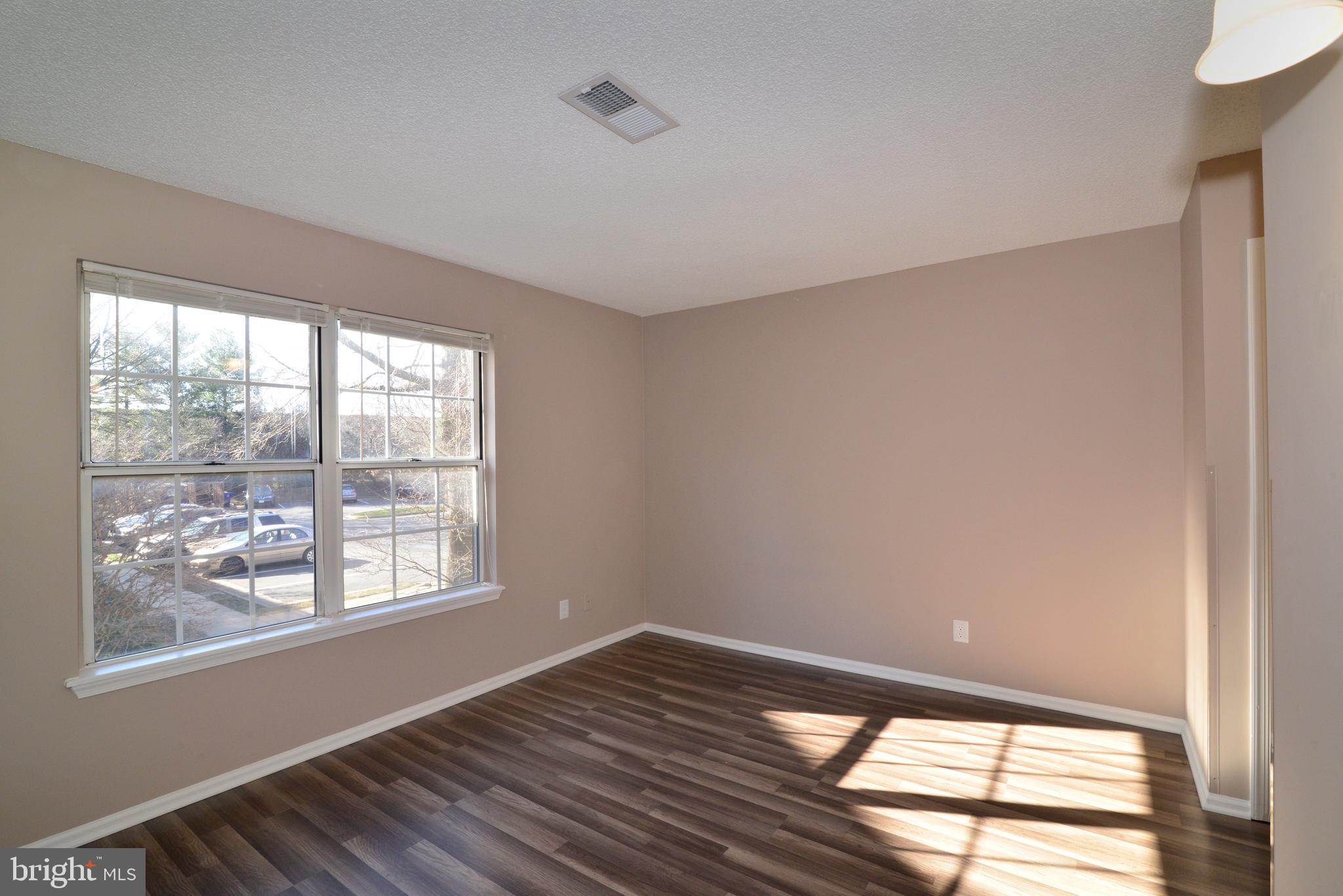 1113 HUNTMASTER TER NE #201