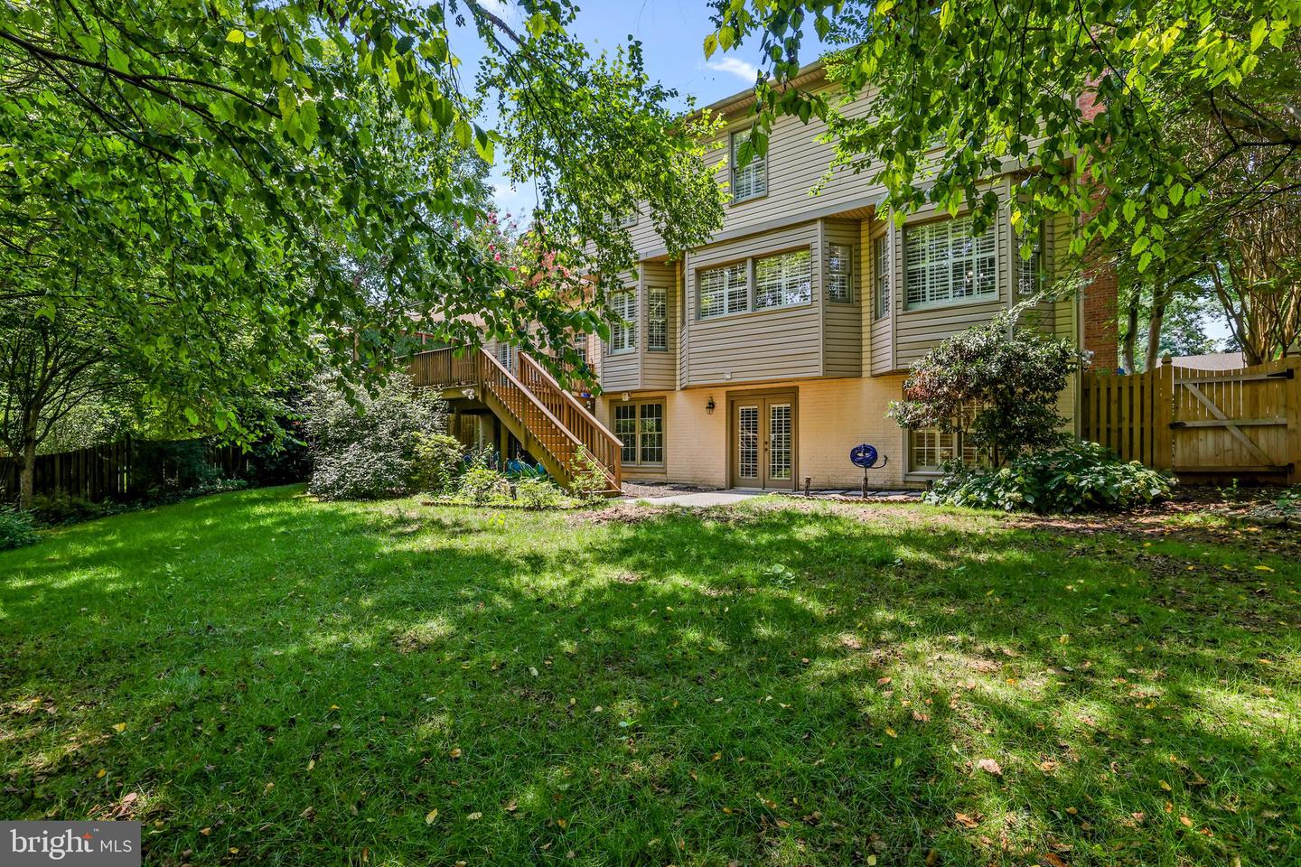 408 Tudor Ct NE