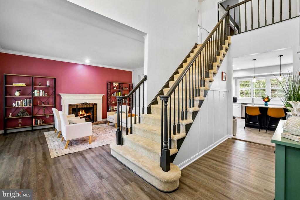 408 Tudor Ct NE