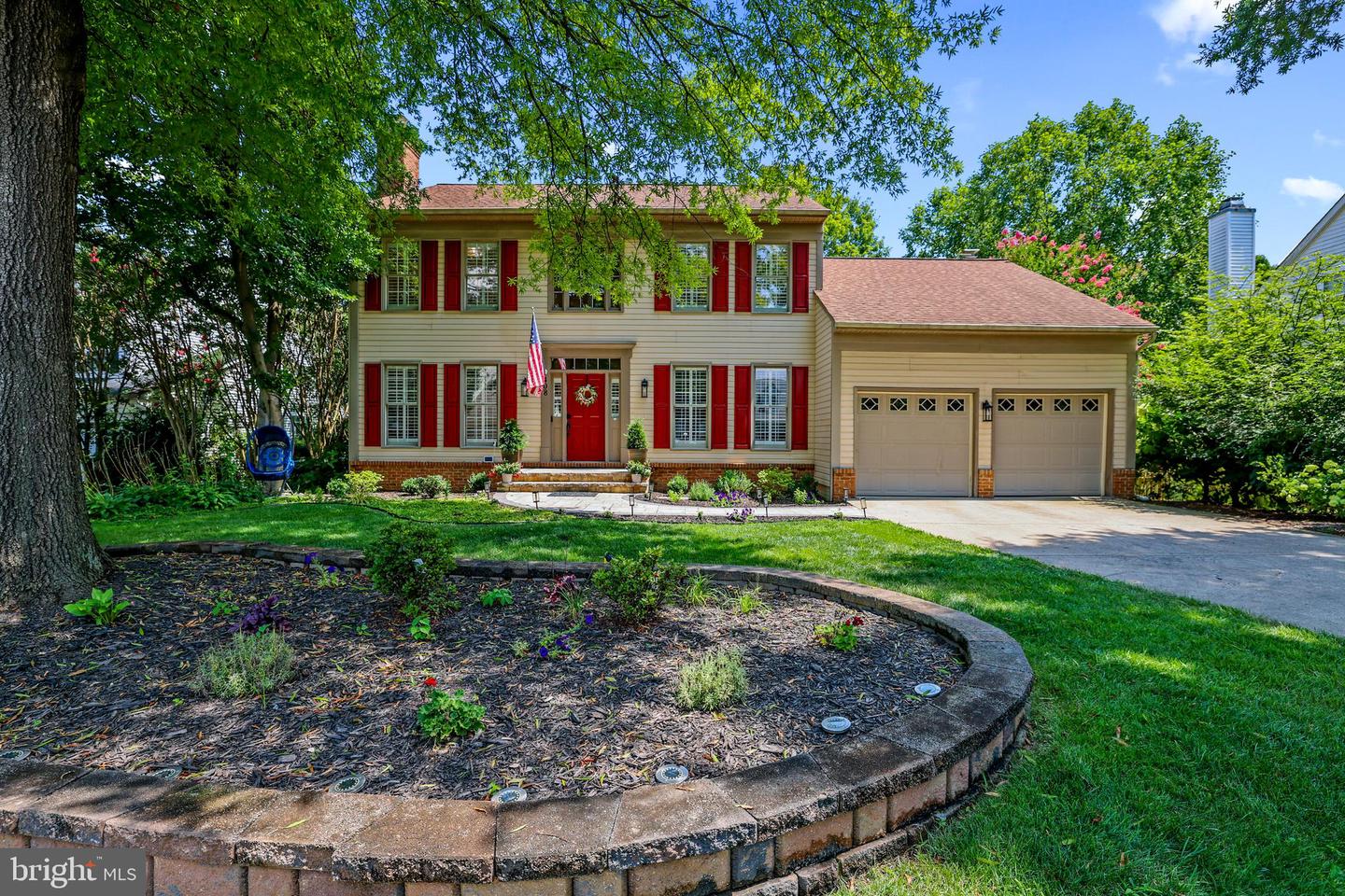 408 Tudor Ct NE