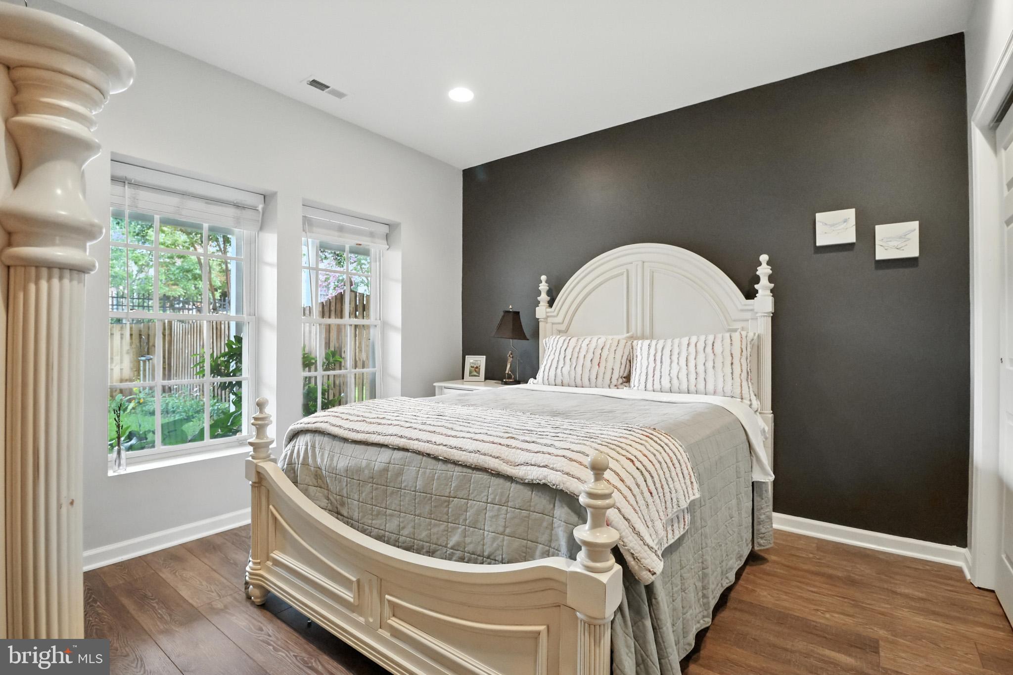 19208 GREYSTONE SQUARE