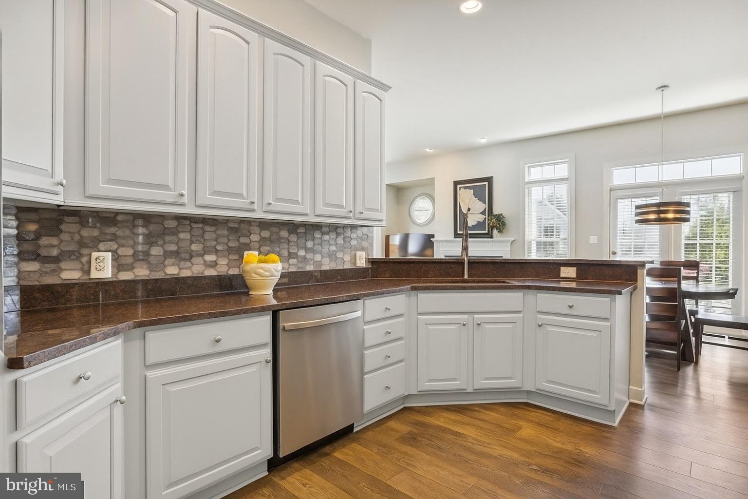 19208 GREYSTONE SQUARE