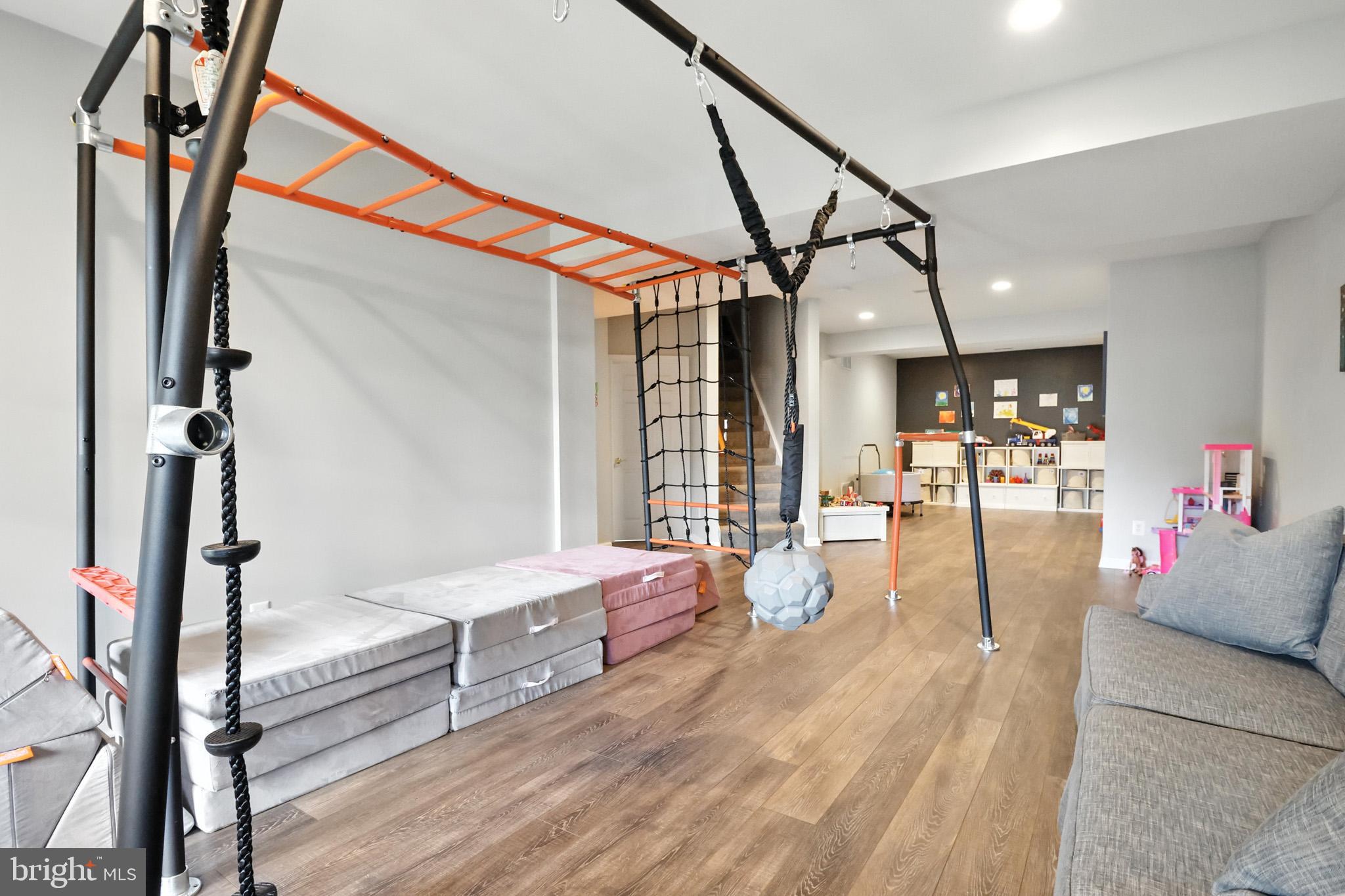 19208 GREYSTONE SQUARE