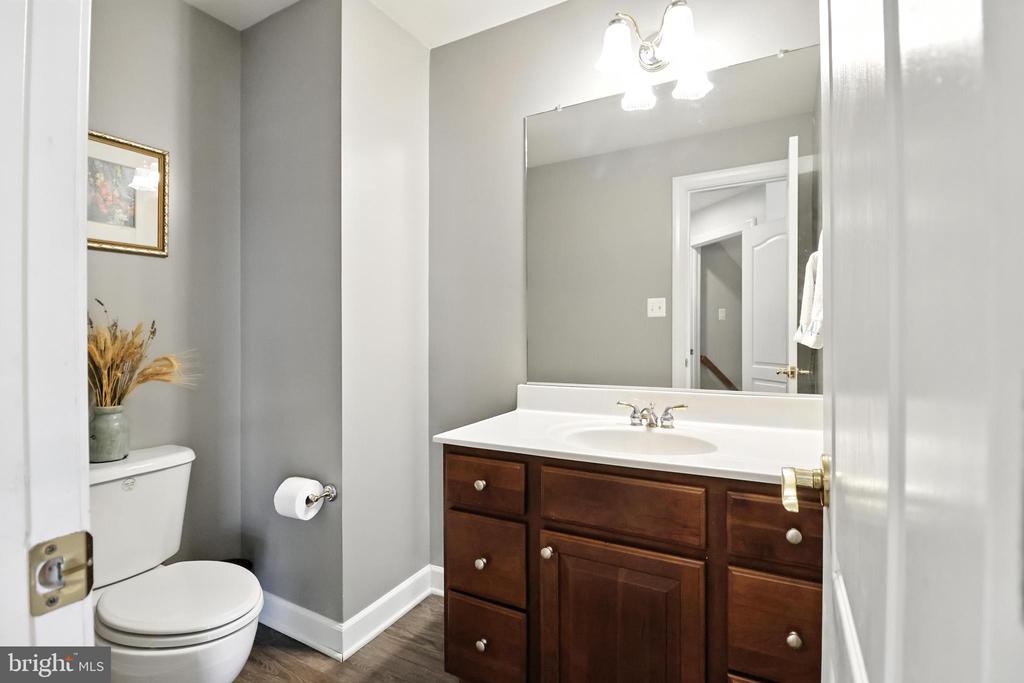 19208 GREYSTONE SQUARE