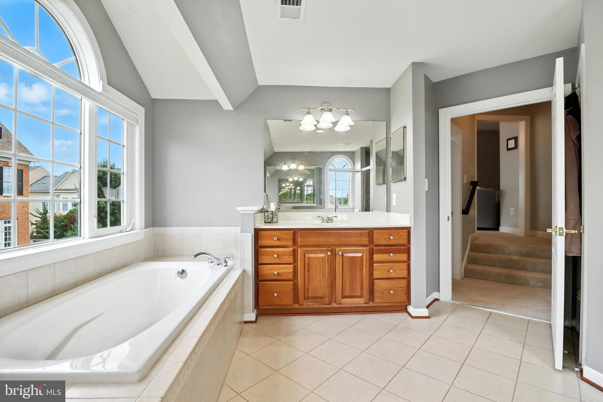 19208 GREYSTONE SQUARE