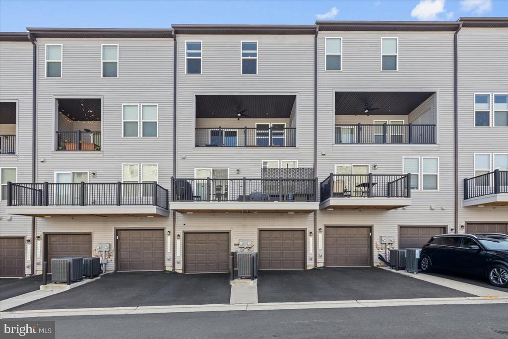 44614 WOLFHOUND SQUARE