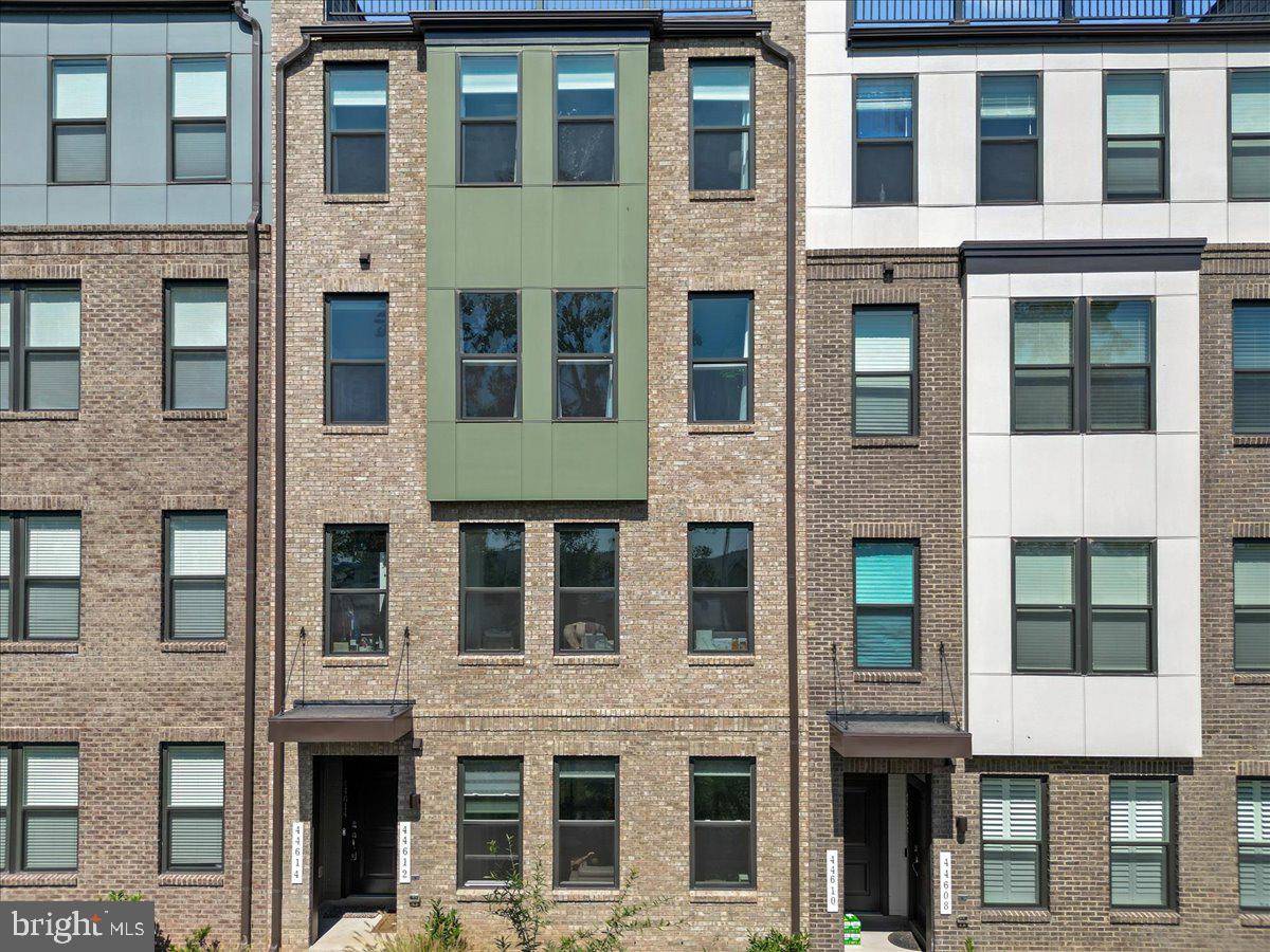 44614 WOLFHOUND SQUARE