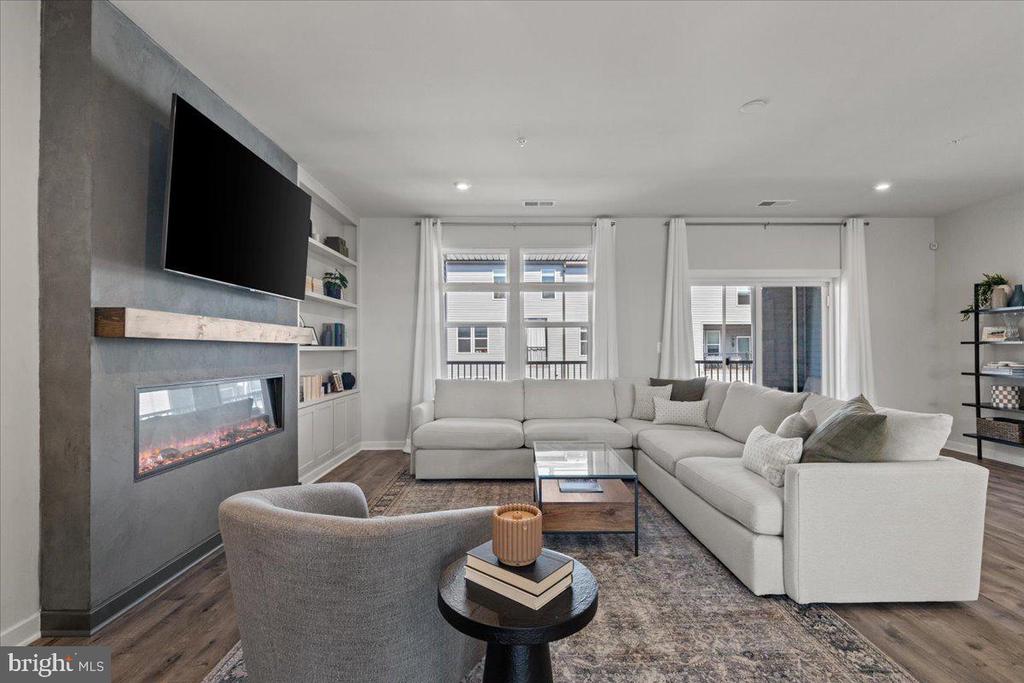 44614 WOLFHOUND SQUARE