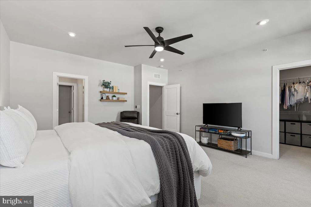 44614 WOLFHOUND SQUARE
