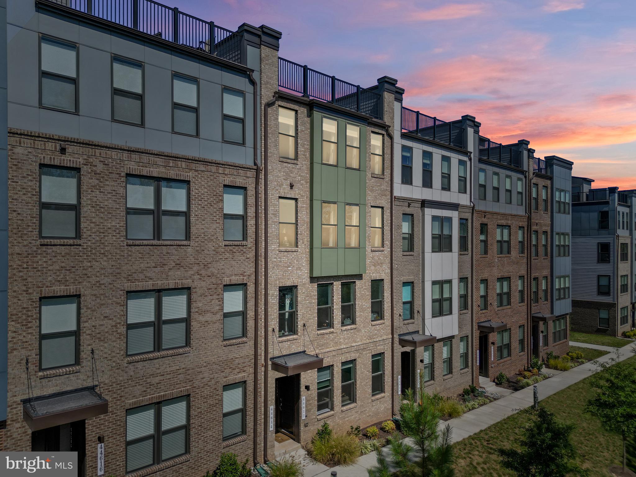 44614 WOLFHOUND SQUARE