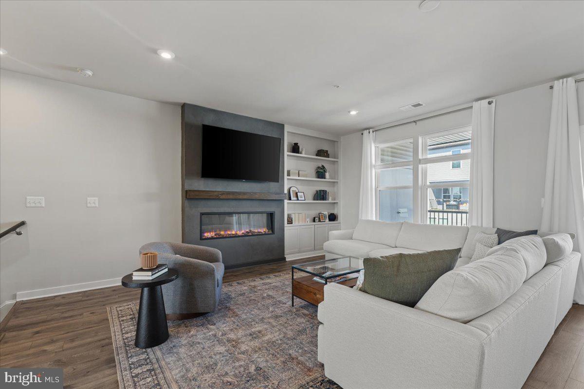 44614 WOLFHOUND SQUARE