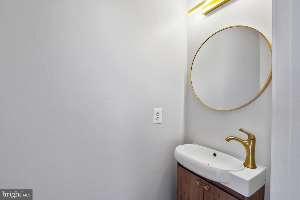 43160 BINKLEY CIRCLE