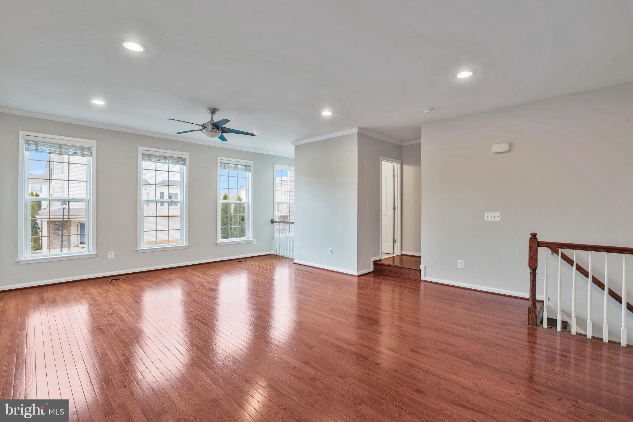 42473 PATRICK WAYNE SQUARE