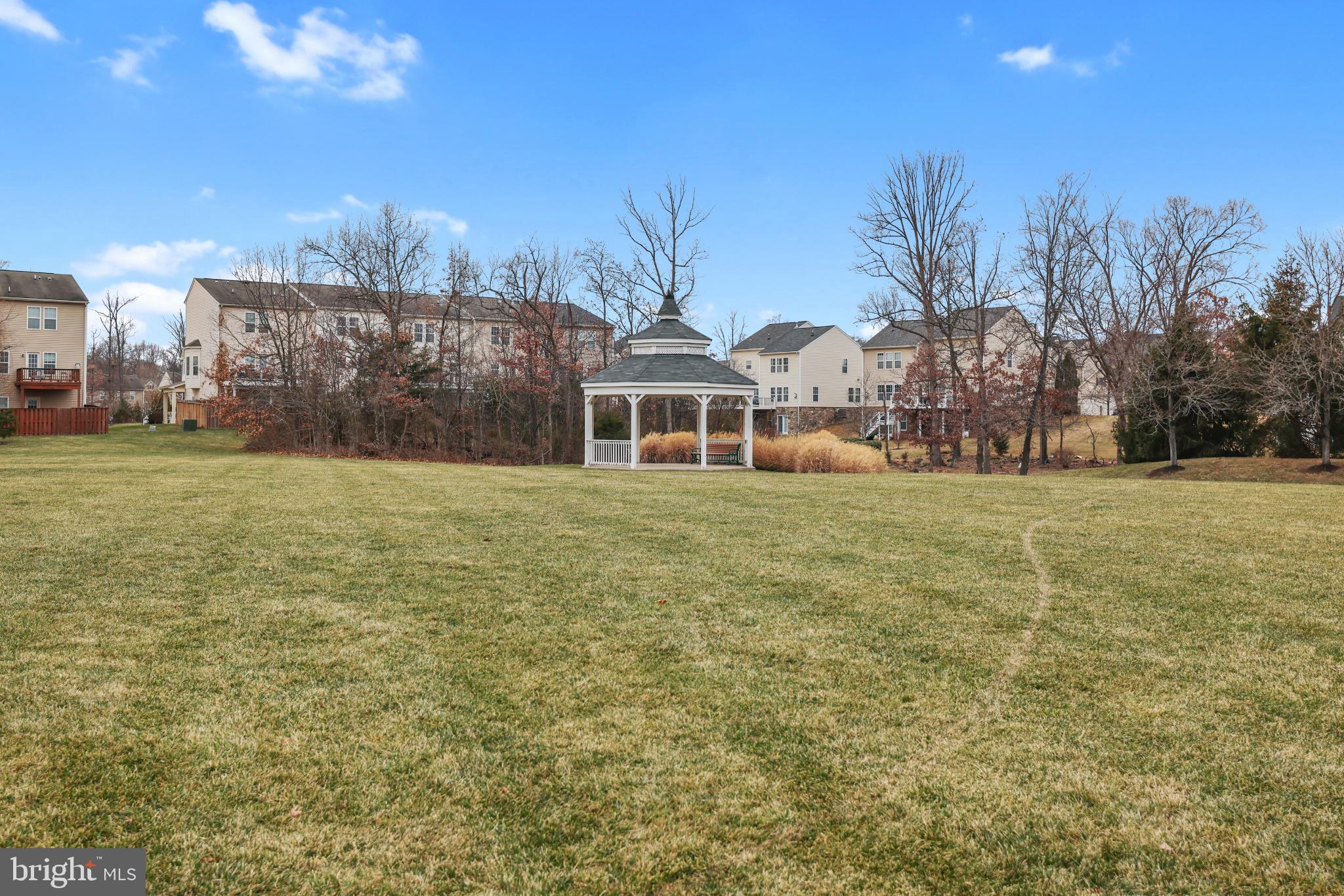 42473 PATRICK WAYNE SQUARE