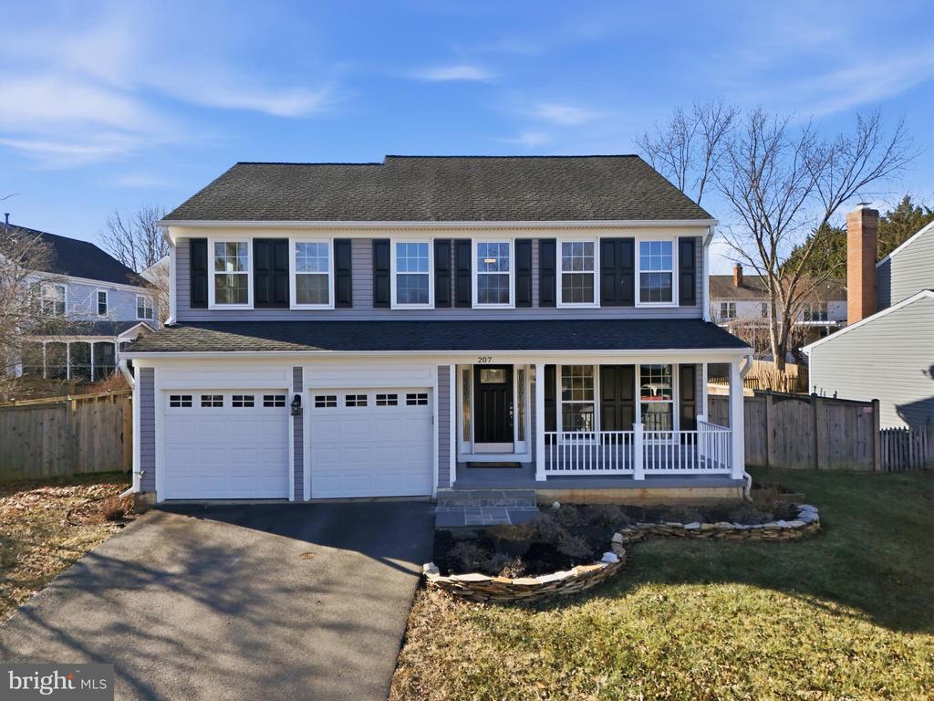 207 GRAFTON WAY NE