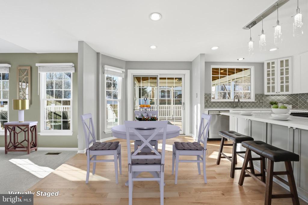 207 GRAFTON WAY NE