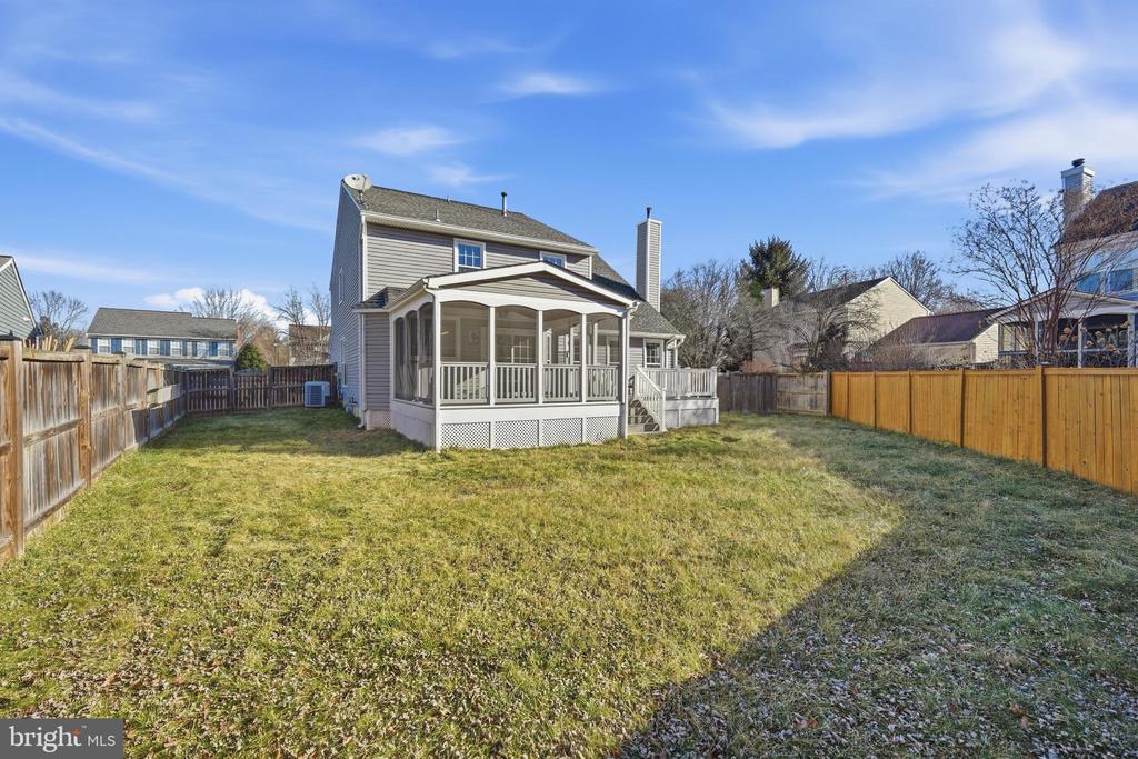207 GRAFTON WAY NE