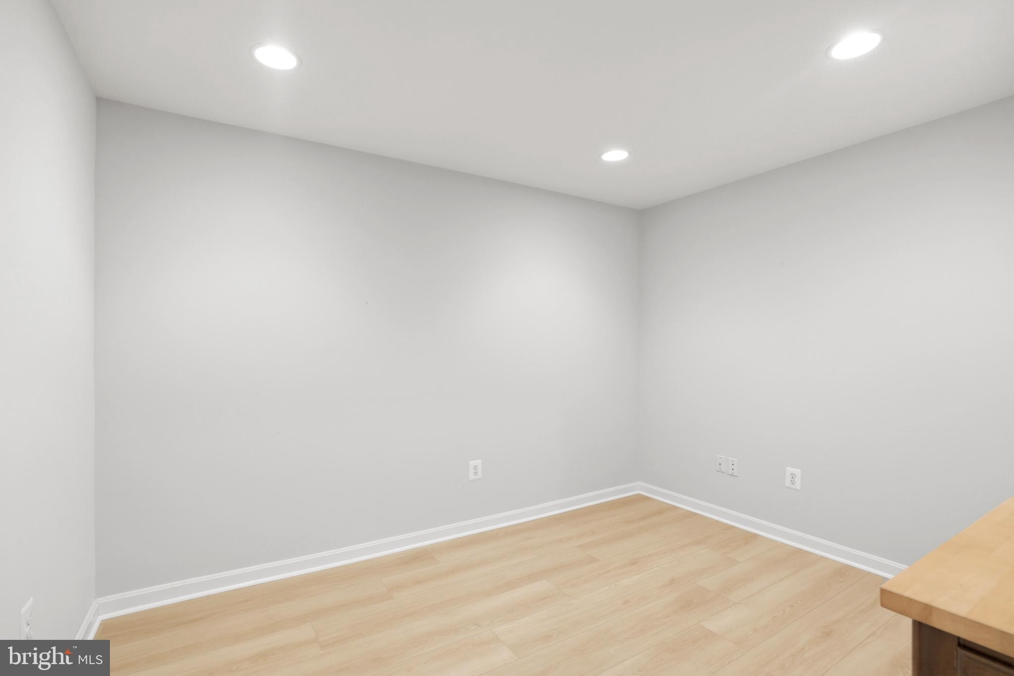 21422 PLYMOUTH PLACE