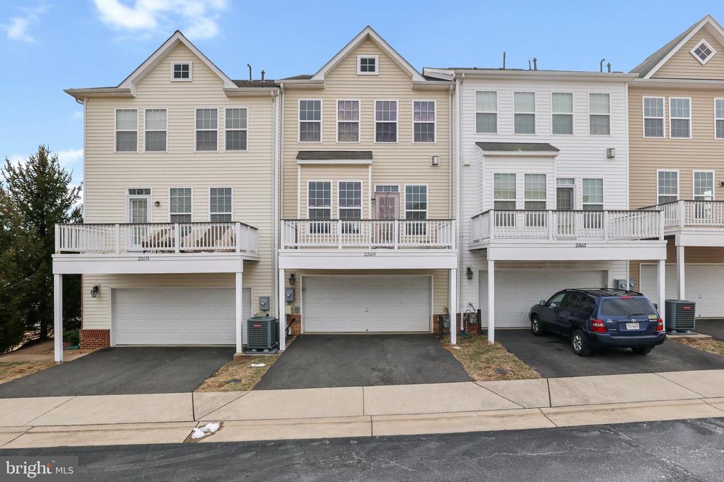 22660 AMBERJACK SQUARE