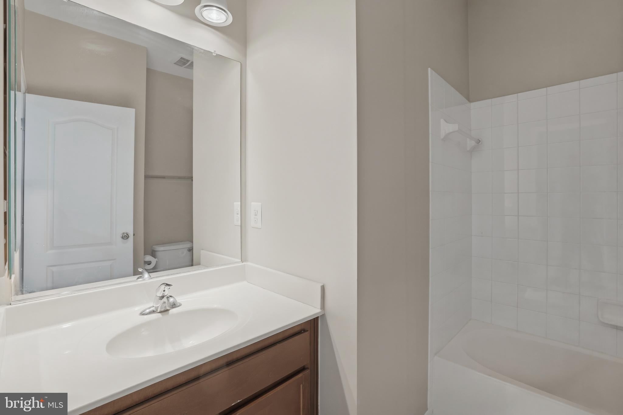 22660 AMBERJACK SQUARE