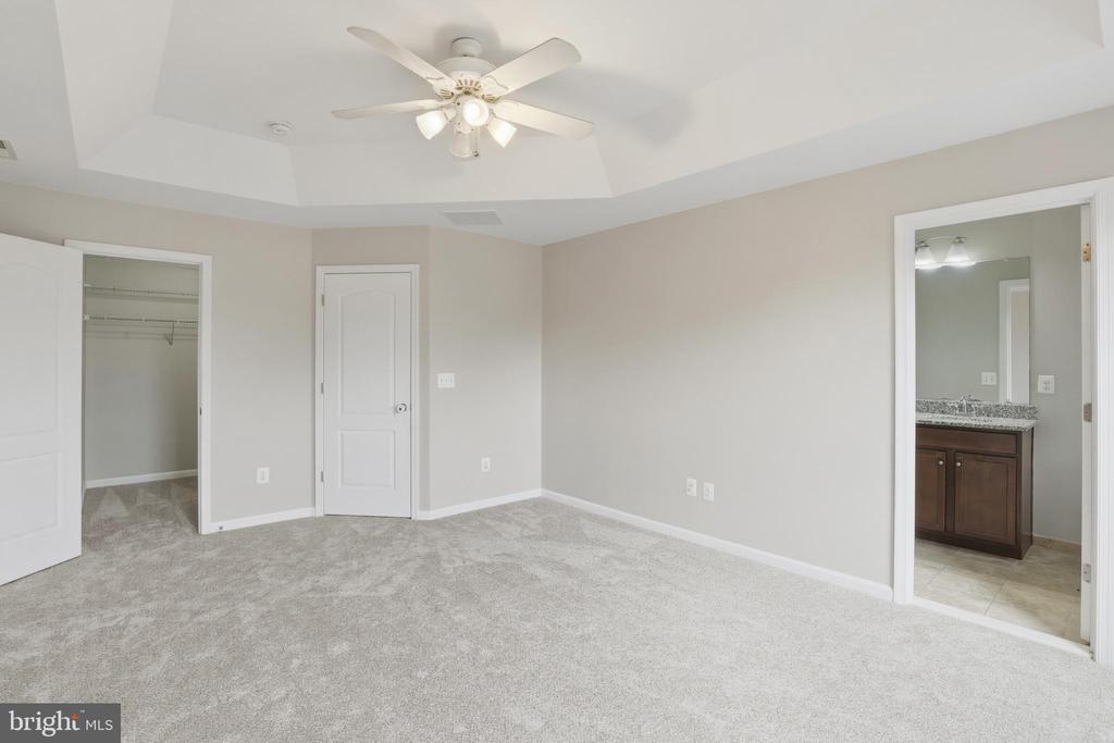 22660 AMBERJACK SQUARE