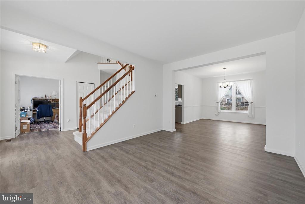224 LAWFORD DRIVE SW