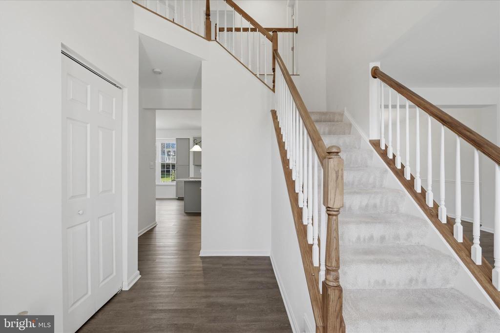 224 LAWFORD DRIVE SW