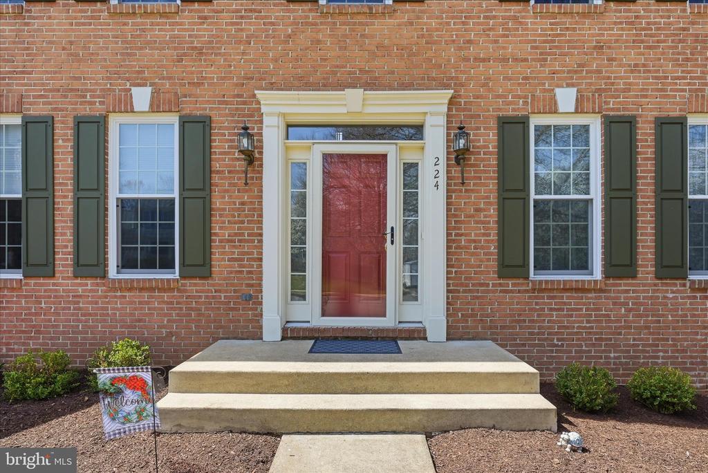 224 LAWFORD DRIVE SW