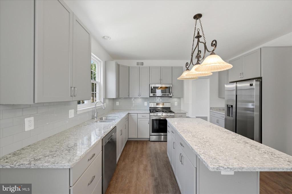 224 LAWFORD DRIVE SW