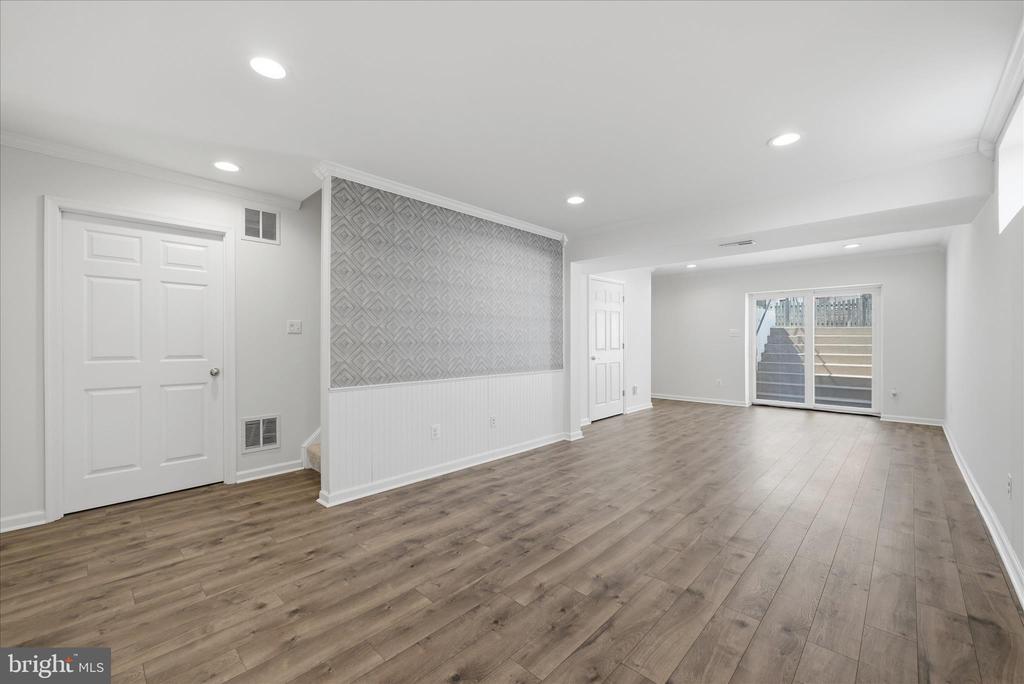 224 LAWFORD DRIVE SW