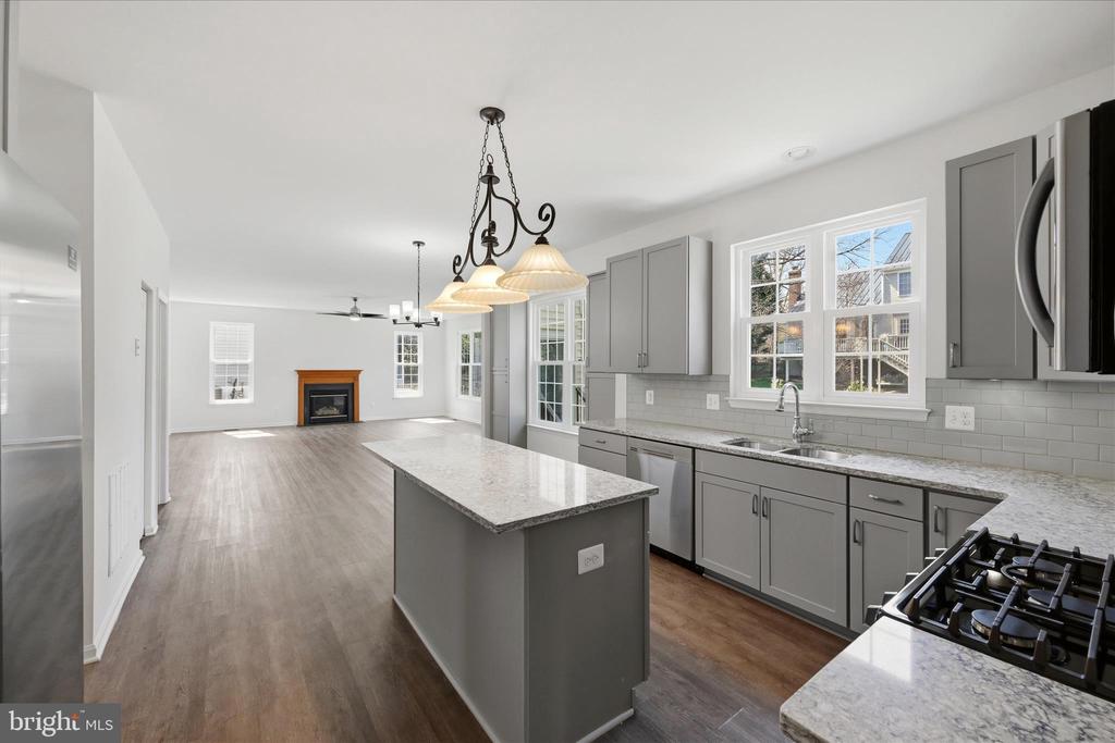 224 LAWFORD DRIVE SW