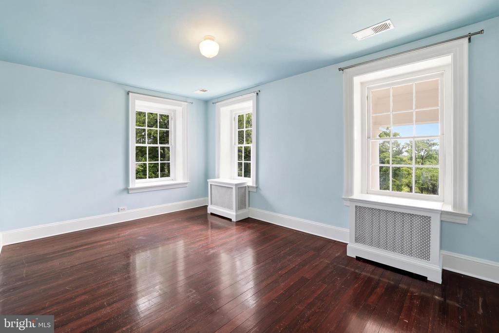 17781 ROXBURY HALL ROAD