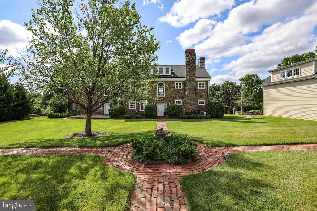17781 ROXBURY HALL ROAD