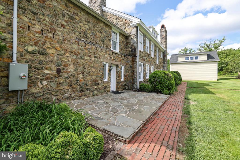 17781 ROXBURY HALL ROAD