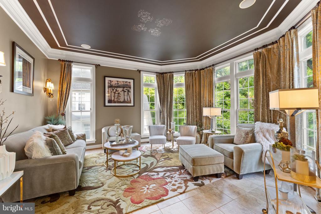 18919 CANOE LANDING COURT