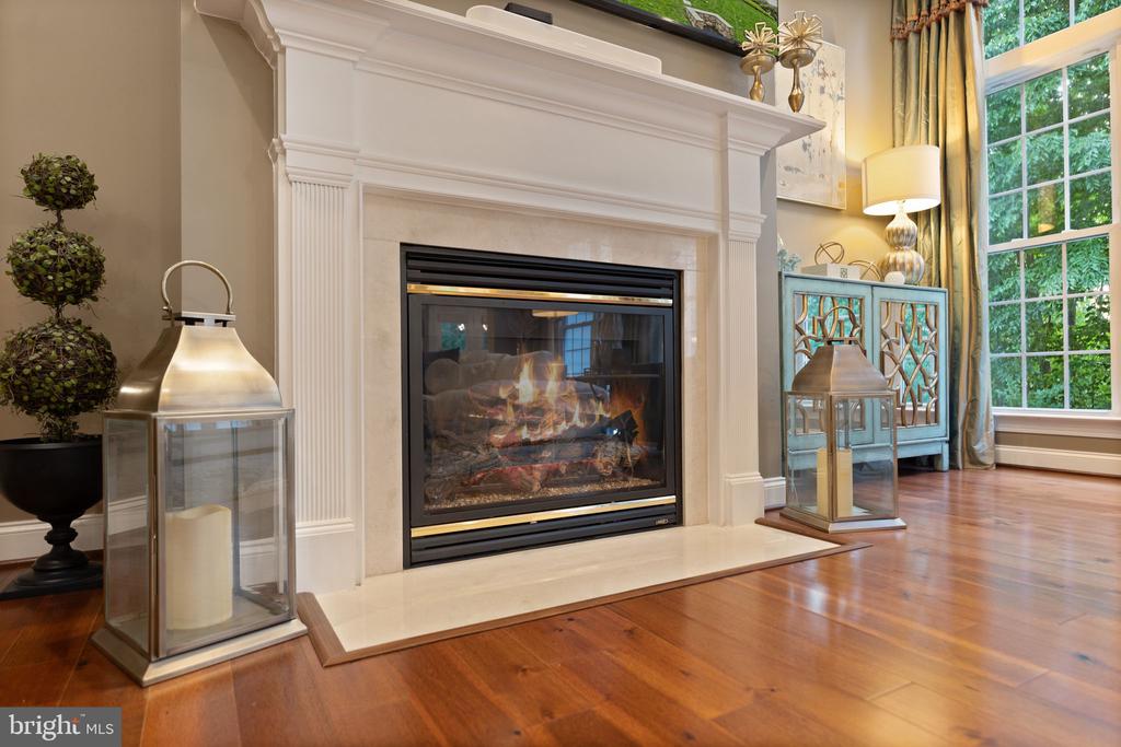 18919 CANOE LANDING COURT