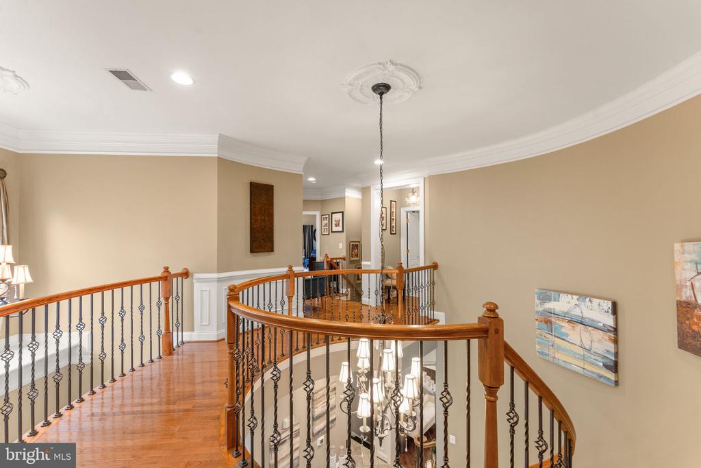 18919 CANOE LANDING COURT