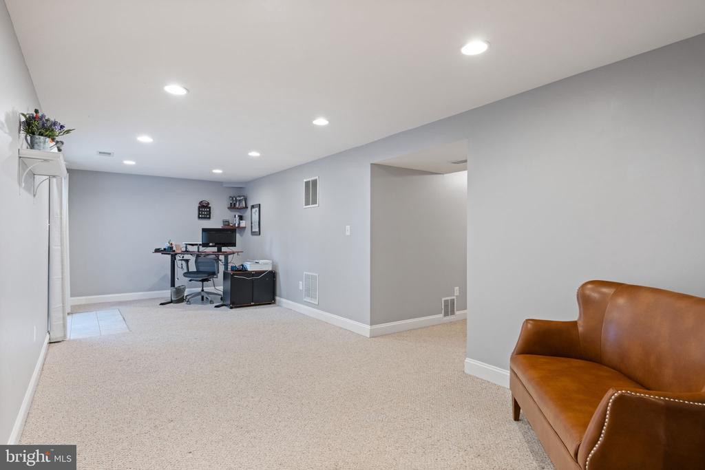 20893 NERINE COURT