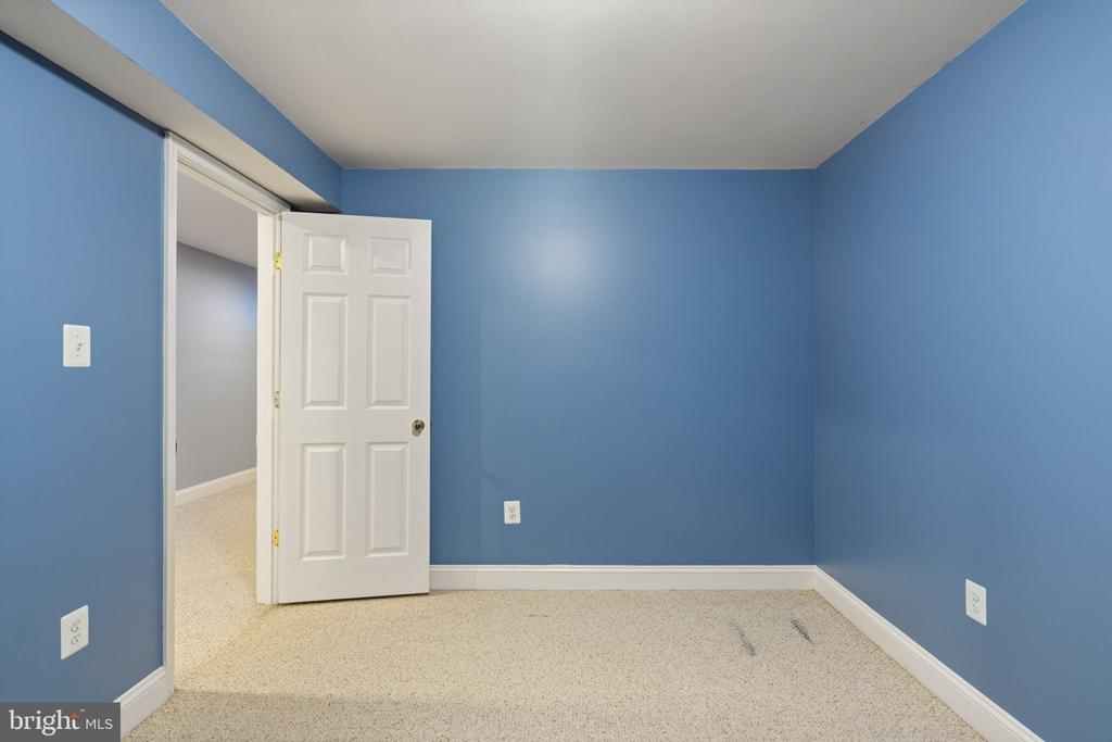 20893 NERINE COURT
